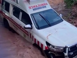 Longsor di Kalumpang Mamuju, 4 Desa Terisolir-2 Ambulans Terjebak