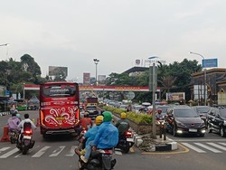 One Way Puncak Bogor Berakhir Sore Ini, Lalin Simpang Gadog Padat