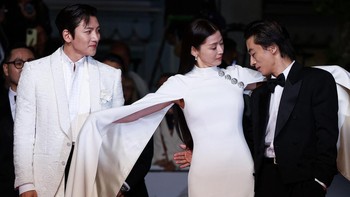 FOTO: Pesona Jun Ji-hyun dan Geng Colony di Karpet Merah Cannes