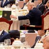 Viral Video Trump Menyontek Catatan Xi Jinping, Apa Benar?