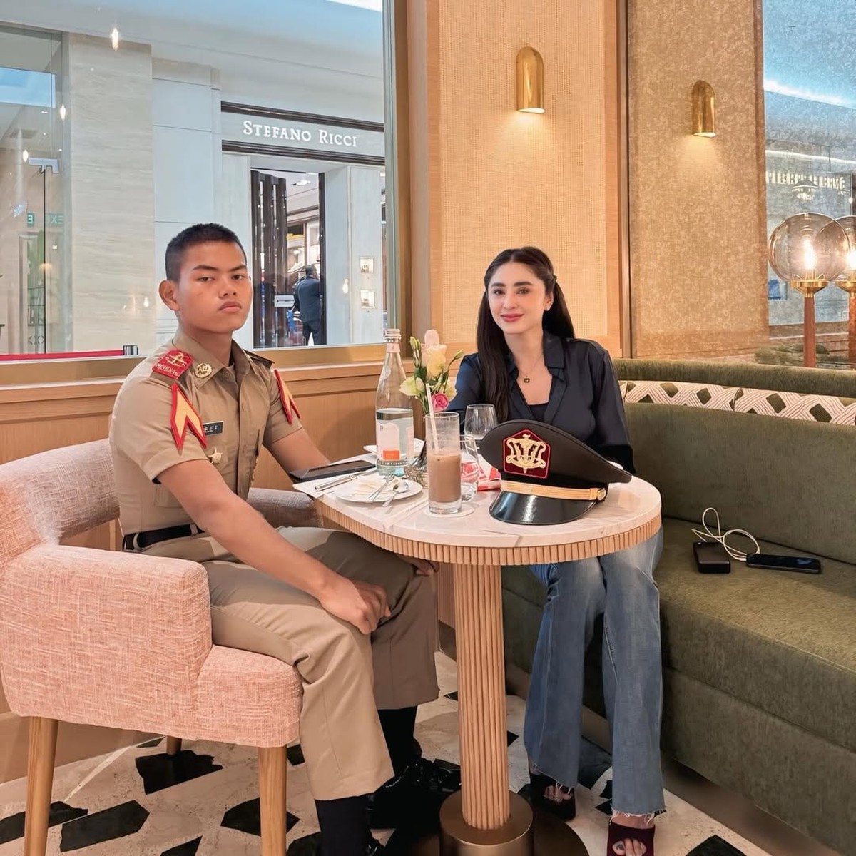 Dewi Perssik dan Gabriel Putra Angkat