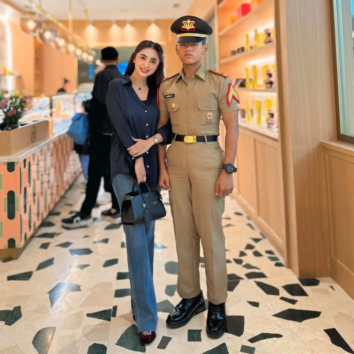 Dewi Perssik dan Gabriel Putra Angkat