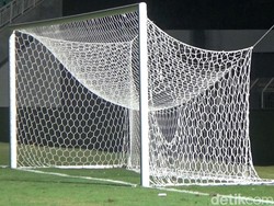 Ricuh PSM Vs Persib, Suporter Rusak Gawang-Jaring Terbakar