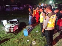 Chevrolet Terperosok ke Sungai di Grobogan, Sopir Tewas