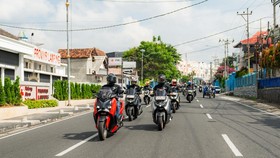 Komunitas Yamaha Maxi Tuntaskan Touring Lintas Pulau