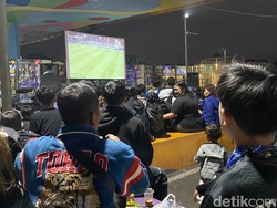 Gemuruh Bobotoh di Bawah Flyover Pasupati, Yakin Persib Juara