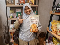 Awalnya Usaha Sampingan, Eks Buruh Pabrik Sukses Jual Jajanan Khas Betawi