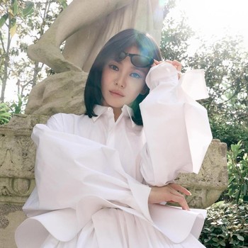 5 Potret Elegan Song Hye Kyo untuk Vogue China