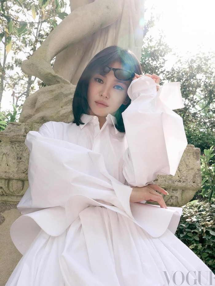 Baru-baru ini, Song Hye Kyo tampil elegan dan penuh pesona untuk pemotretan bersama Vogue China./ Foto: instagram.com/kyo1122
