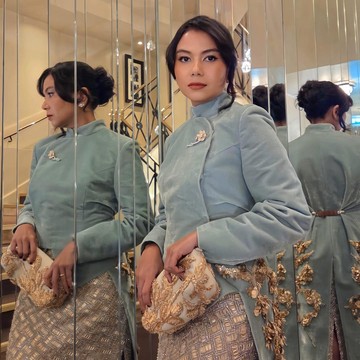Beda Gaya Kamila Andini dan Raline Shah di Women in Cinema Gala