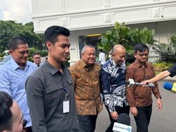 Respons Gubernur BI Usai Disarankan Mundur Imbas Rupiah Anjlok