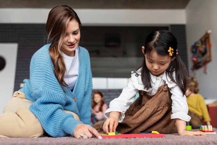 zodiak yang paling cocok menjadi guru TK dan dikenal baik hati serta sangat menyukai anak-anak