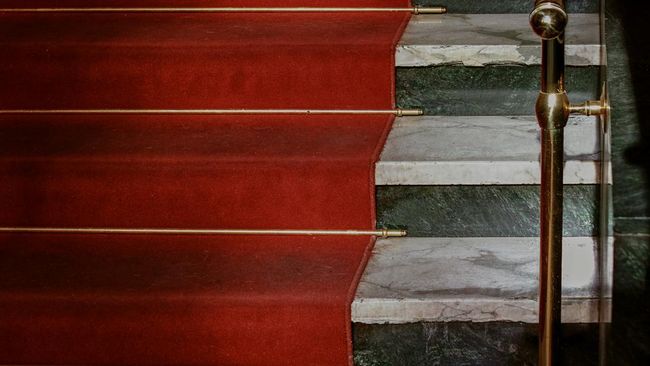Berani Tampil Beda, 3 Artis Ini Langgar Aturan Dress Code Cannes 2026
