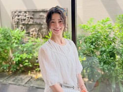 Liburan ke Bali, Lim Ji Yeon Pamer Foto Seksi di Pinggir Kolam
