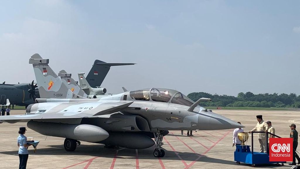Prabowo Serahkan 6 Jet Tempur Rafale dan Alutsista Baru ke TNI AU