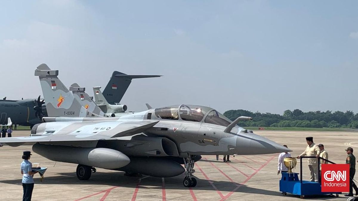 Prabowo Serahkan 6 Jet Tempur Rafale dan Alutsista Baru ke TNI AU
