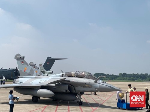 Prabowo Serahkan 6 Jet Tempur Rafale dan Alutsista Baru ke TNI AU