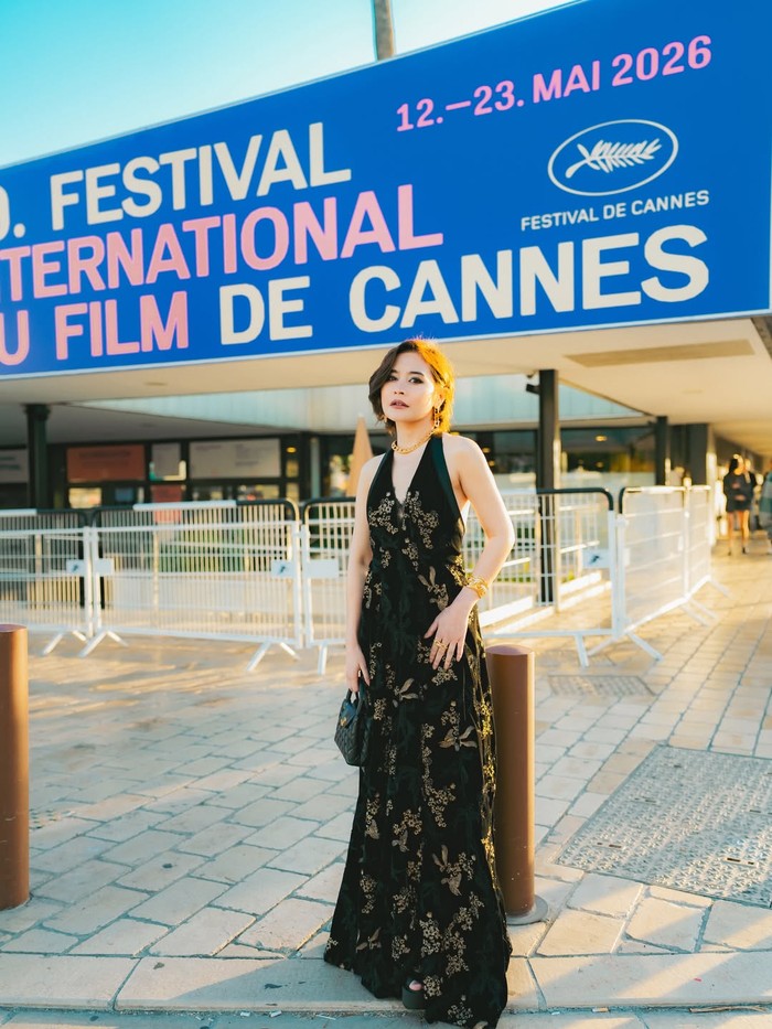 Prilly Latuconsina mengenakan gaun rancangan Liliana Lim di Cannes Film Festival