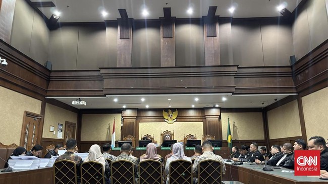 Temurila dan Miki Mahfud dituntut 3 tahun penjara dan denda Rp250 juta karena suap pejabat Kementerian Ketenagakerjaan terkait K3.