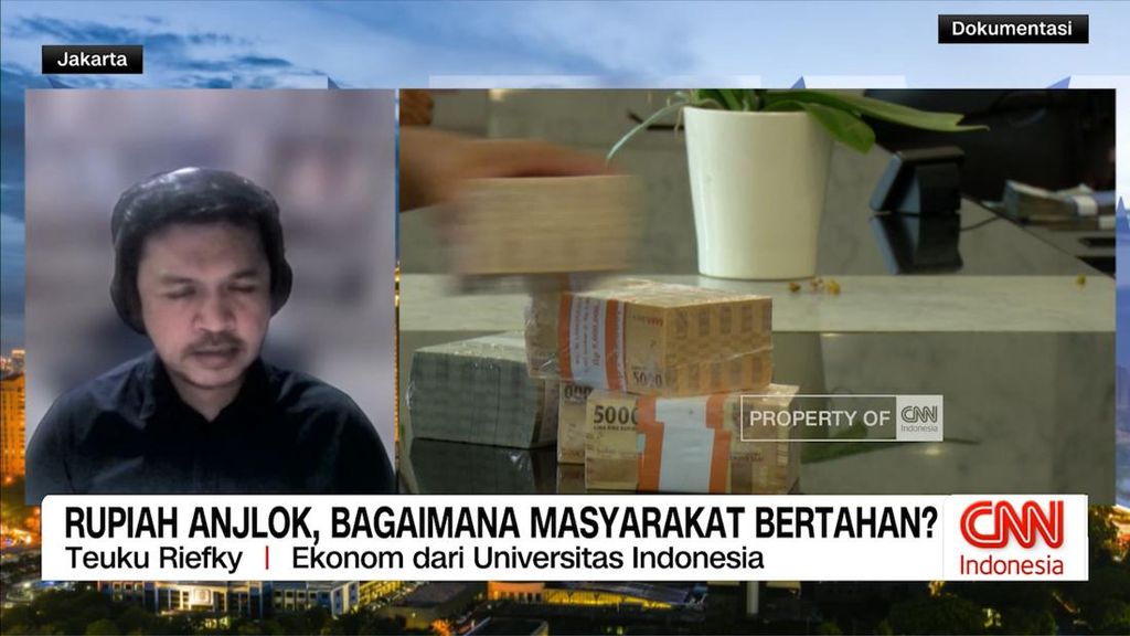 VIDEO: Rupiah Anjlok, Bagaimana Masyarakat Bertahan?