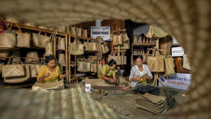 Dalam beberapa tahun terakhir, lanskap ekonomi global terus bergerak dalam ketidakpastian
