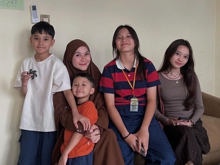 7 Anak Artis dengan Adik Bungsu Jauh Lebih Muda, Ada yang Beda 17 Tahun