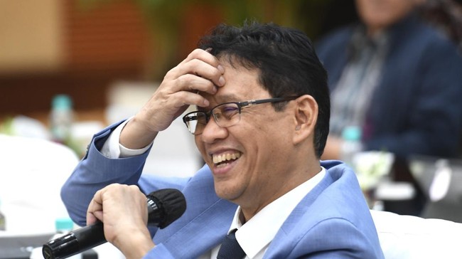 Purbaya mengatakan narasi soal ekonomi Indonesia menuju krisis seperti 1998 banyak beredar di TikTok, imbas persepsi terhadap rupiah.