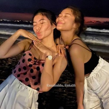Eks Istri-Pacar Baru Pratama Arhan Satu Circle, 10 Potret Persahabatan Azizah Salsha & Inka
