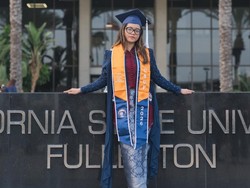 Jadi Sarjana Psikologi, 6 Momen Wisuda Cinta Kuya di California State University