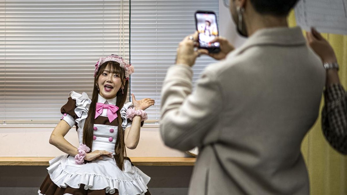 FOTO: Dulu Dicibir, Maid Cafe Tokyo Kini Jadi Magnet Turis