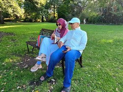 Foto: Kabar Baru Mark Sungkar Ayah Shireen, Hidup Bahagia Jadi Petani Bareng Istri Muda