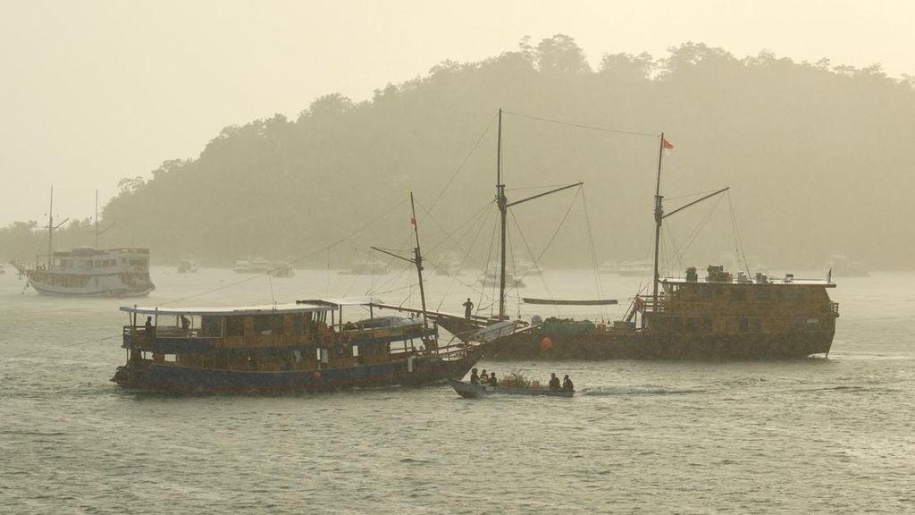 FOTO: Tren Baru Wisata Labuan Bajo, Kapal Pinisi Lebih Laku dari Hotel