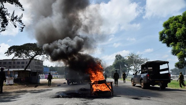Potret Chaos Demo Berdarah Dipicu Kenaikan Harga BBM