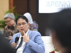 Purbaya Mendadak Tunda Insentif Kendaraan Listrik, Ada Apa Nih?