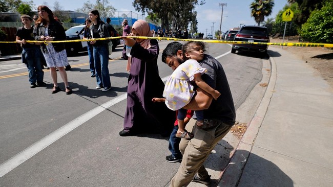 Penembakan Massal Landa Masjid Islamic Center San Diego AS, 3 Tewas