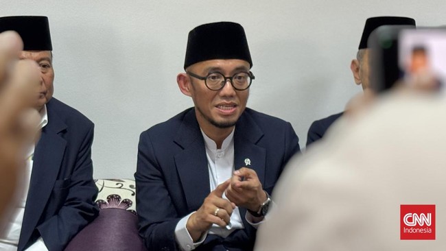 Wakil Menteri Haji dan Umrah (Wamenhaj) RI, Dahnil Anzar Simanjuntak, dan mendarat di Bandara Internasional King Abdulaziz, Jeddah, pada Senin (18/5)