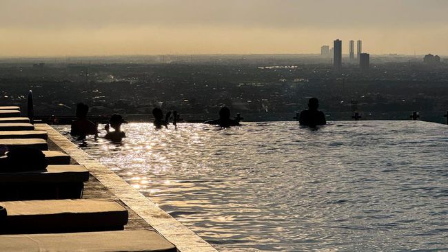 Tak perlu khawatir buat kamu yang ingin staycation dengan fasilitas mewah tapi bujet terbatas. The Trans Luxury Hotel Surabaya bisa mengakomodir keinginanmu.