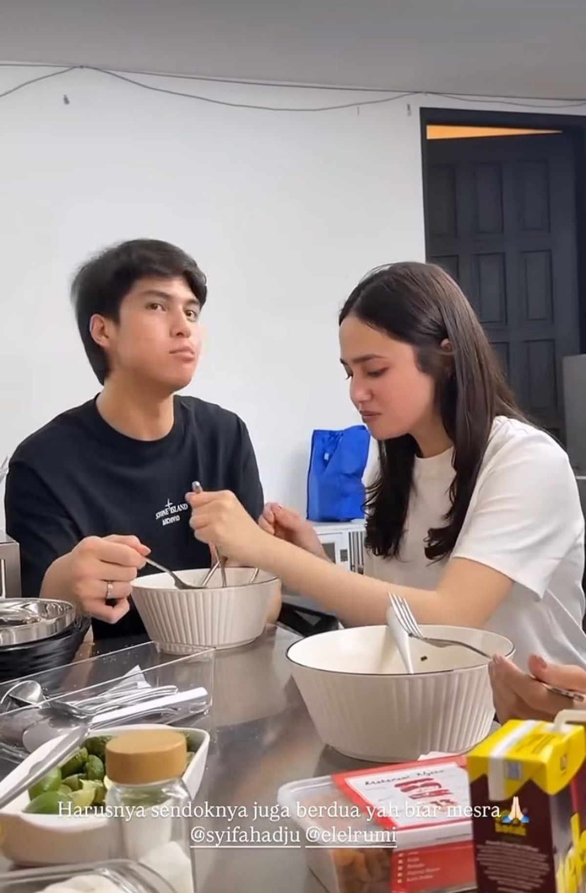 El Rumi dan Syifa Hadju