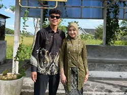Dikabarkan Dekat, 7 Potret Ria Ricis & Hasan Toys Kondangan Bareng Pakai Batik Seragam