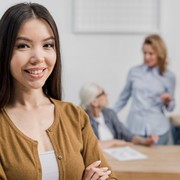 3 Zodiak yang Paling Suka Menjadi Pusat Perhatian di Setiap Acara