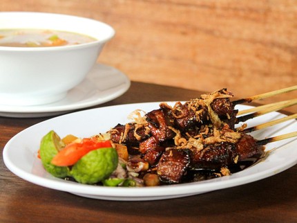 5 Resep Bumbu Sate Kambing Sebelum Dibakar yang Enak & Mudah