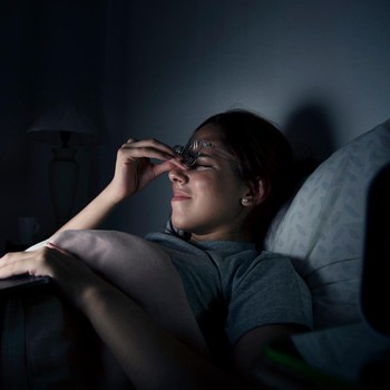 3 Kebiasaan Sebelum Tidur yang Bisa Bantu Turunkan Tekanan Darah