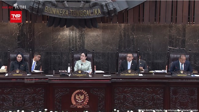 Ketua DPR RI Puan Maharani dalam Rapat Paripurna DPR RI ke-19 Terkait KEM dan PPKF RAPBN 2027 di Gedung DPR RI, Jakarta, Rabu (20/5/2026).