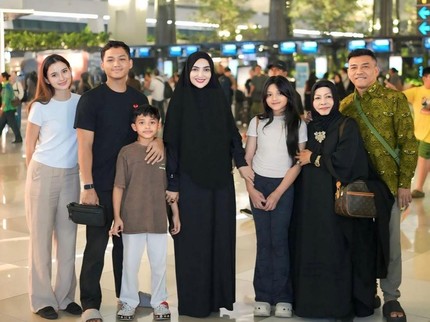 Terpopuler: Momen Haru Ashanty & Anang Hermansyah Berangkat Haji