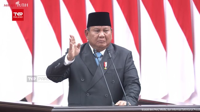 Presiden Prabowo Subianto mengungkap alasan hadir langsung dalam paripurna DPR, yakni menyampaikan pidato soal kerangka ekonomi makro, Rabu (20/5).