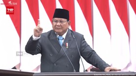 Ekspor Sawit - Batu Bara Wajib Lewat BUMN Mulai 1 September