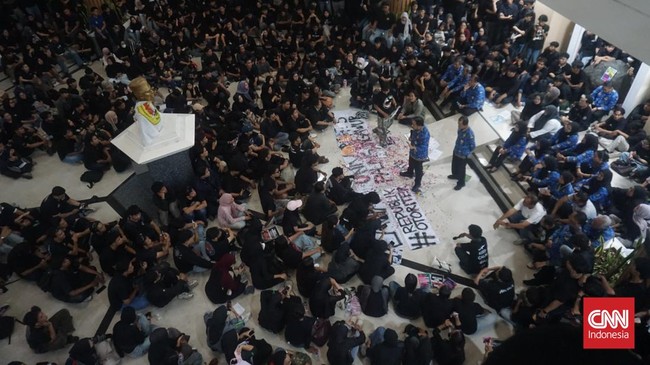 DPR Minta Kemendiktisaintek Turun Tangan Usut Pelecehan di UPN Jogja