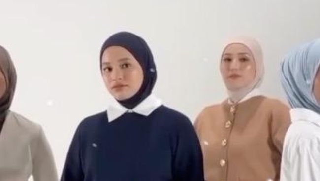Shakiena Anak Pasha Ungu Cantik Berhijab, Tampil Kompak Bersama Ibu Sambung
