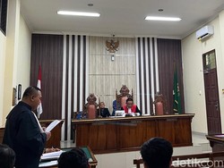 Eks Gubernur Lampung Arinal Gugat Status Tersangka Korupsi PI