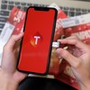 Telkomsel mendukung peraturan baru Komdigi yang melarang penghilangan sisa kuota internet pengguna. Aturan ini bertujuan melindungi hak pelanggan.